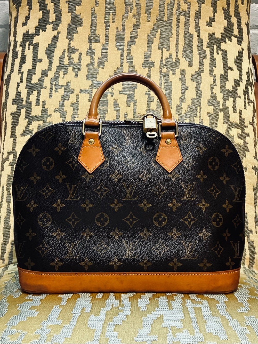 🤎 Louis Vuitton Monogram Alma Handbag PM